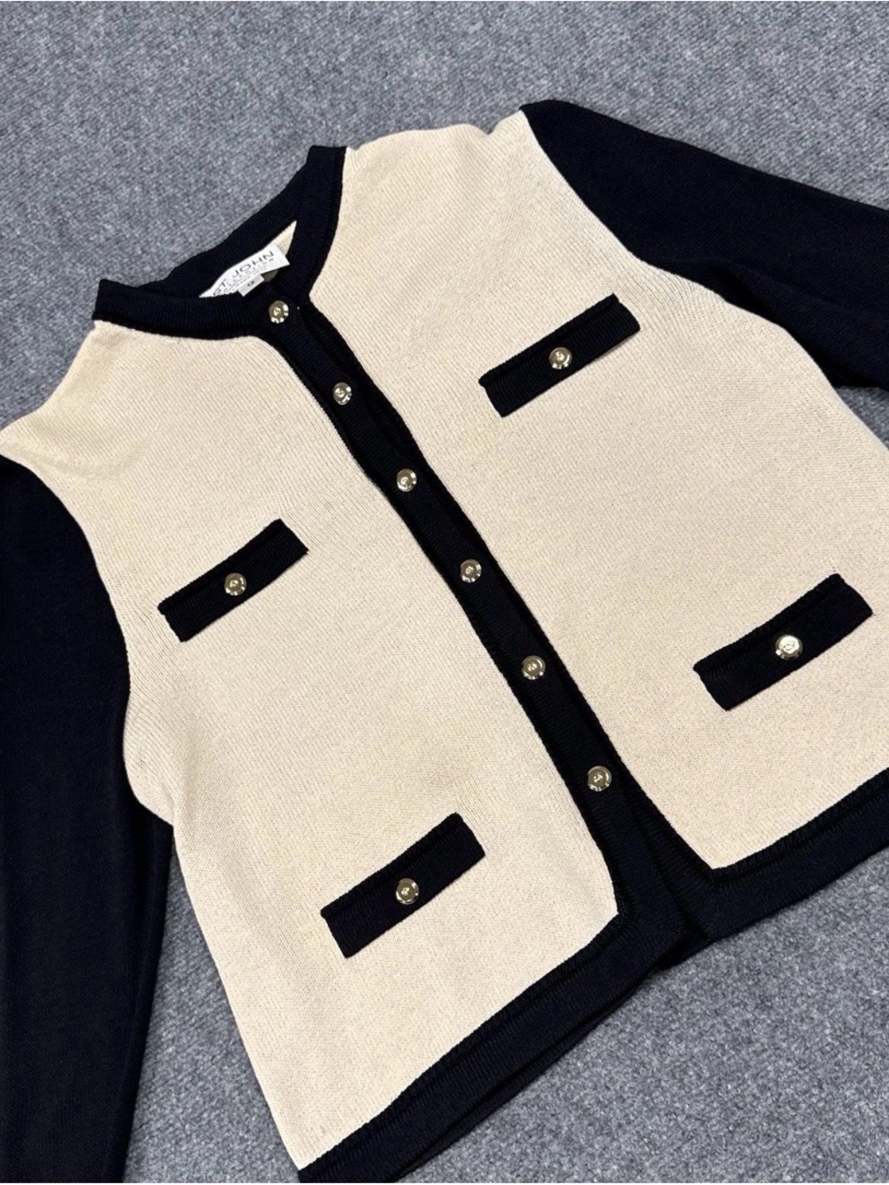 St. John Collection Knit Beige & Black Sweater Sz 12